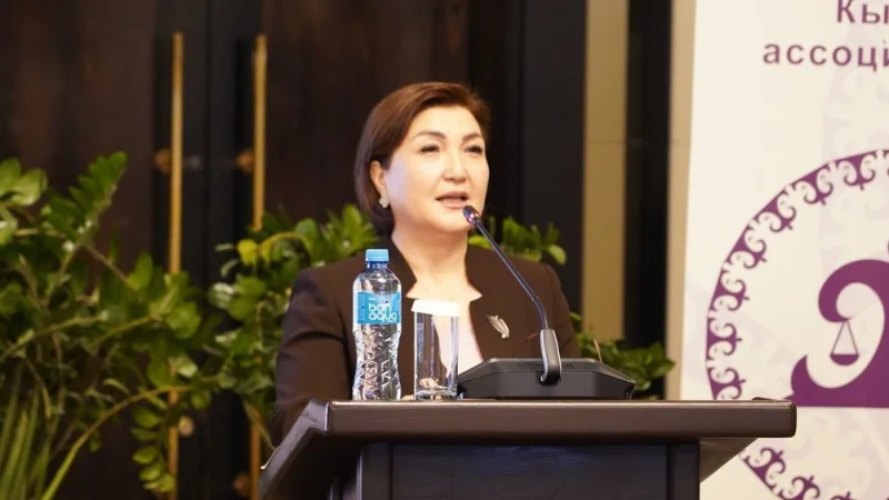 "Мен аны сактап калууга аракет кылдым, бирок ал күйөөсүнө кайтып барды. 6 айдан кийин ал аны өлтүрдү," - Жогорку соттун төрагасынын орун басары