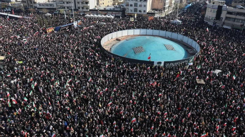 Иранда жаңы руханий лидердин ант берүү аземи өттү