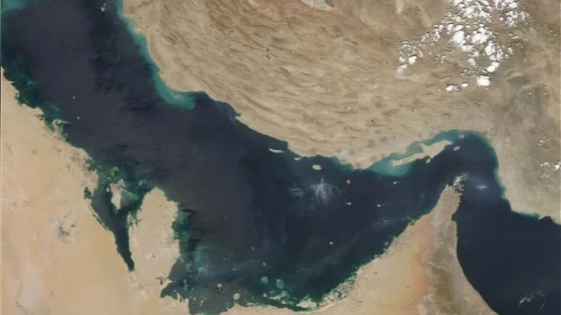 Иран бүтүндөй Перс булуңуна мина коерун эскертти