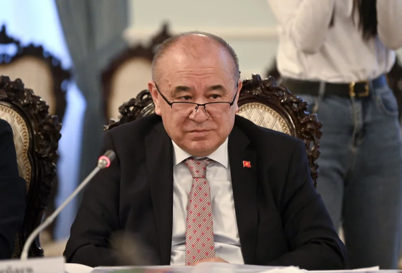 Өмүрбек Текебаев: Борбор Азияга келген инвестициянын 95%ы Казакстан менен Өзбекстанга кеткен